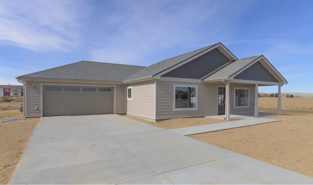 Exterior of 742 N Clark St in Powell Wyoming built by Harvell Homes.